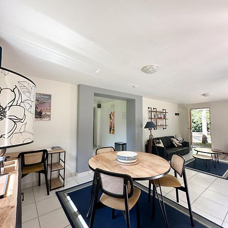 Maison Dans Parc Prive, Sports Et Loisirs Proche Golf Du Coudray Montceaux 르꾸드레몽소 외부 사진