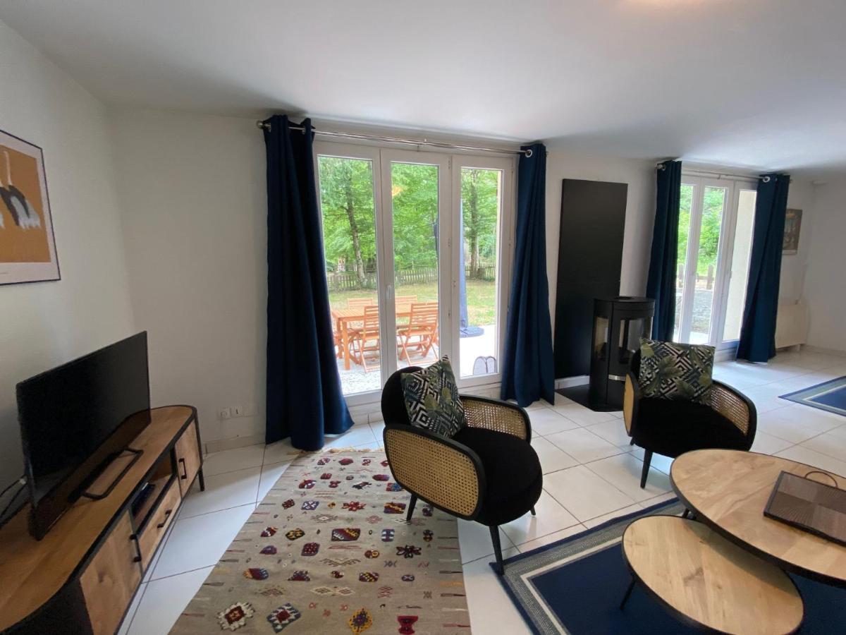 Maison Dans Parc Prive, Sports Et Loisirs Proche Golf Du Coudray Montceaux 르꾸드레몽소 외부 사진